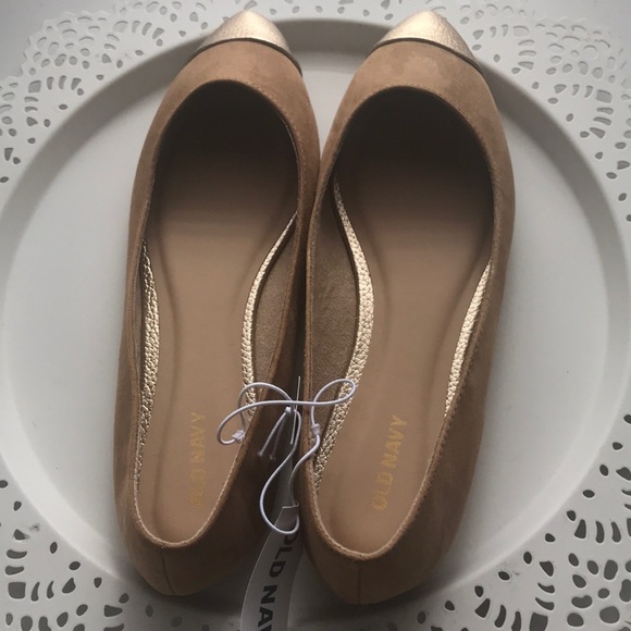 Old Navy Shoes - Old Navy Gold Toe Pointed Flats